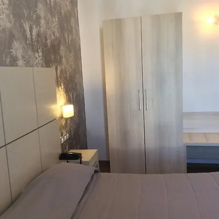 Отель Arion 3*